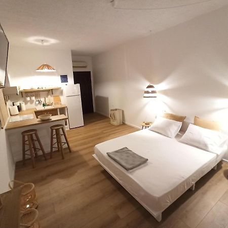 Harmony Appartement Poros Town Buitenkant foto